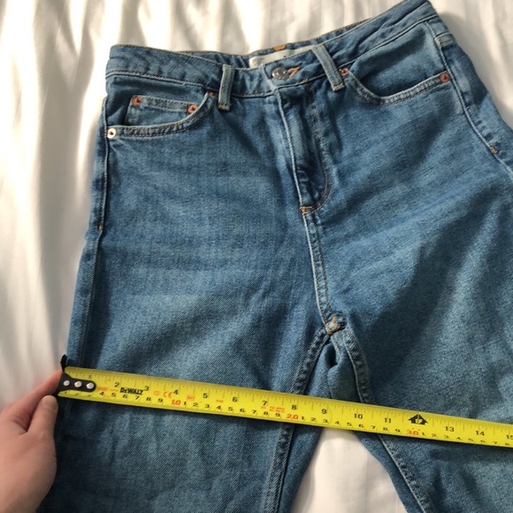 TOP SHOP MOTO medium wash cropped jeans. Size 26. - Picture 10 of 12